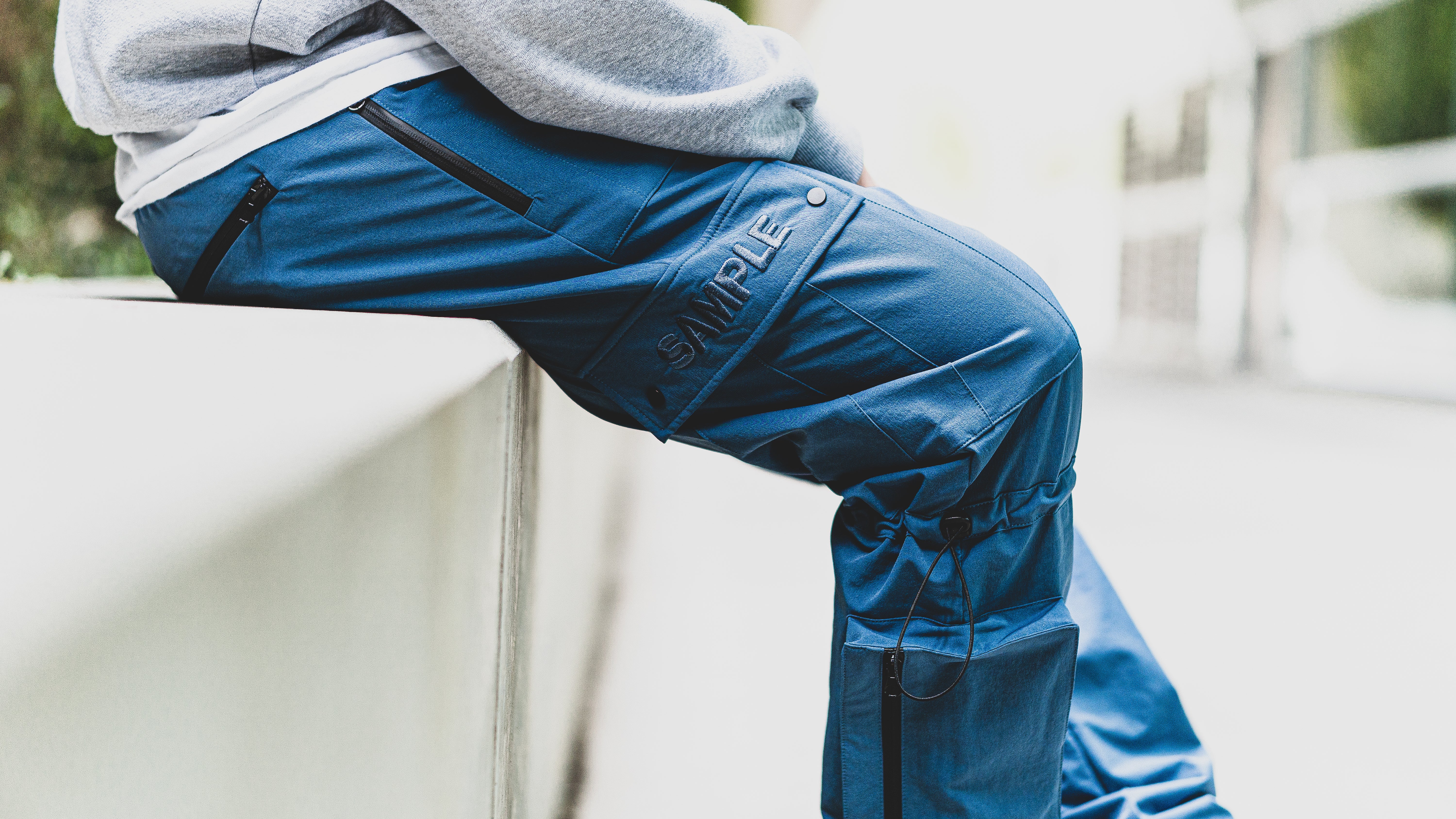 【AAKE】DEEP-DYED PARACHUTE PANTS SPLATTER PARACHUTE PANTS - Green | ZARA Canada